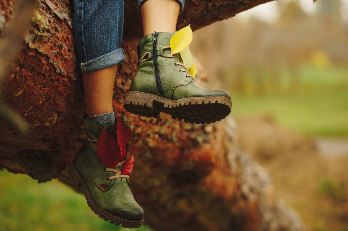 7 Tips Memilih Sepatu Gunung yang Pas dan Nyaman Dipakai