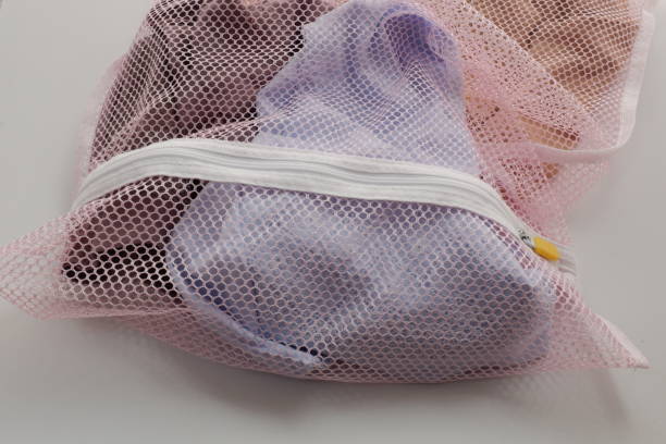 Baju Favorit Tampak Usang Karena Serat Bulu Halus yang Menggumpal? Atasi Pakai Lint Remover!