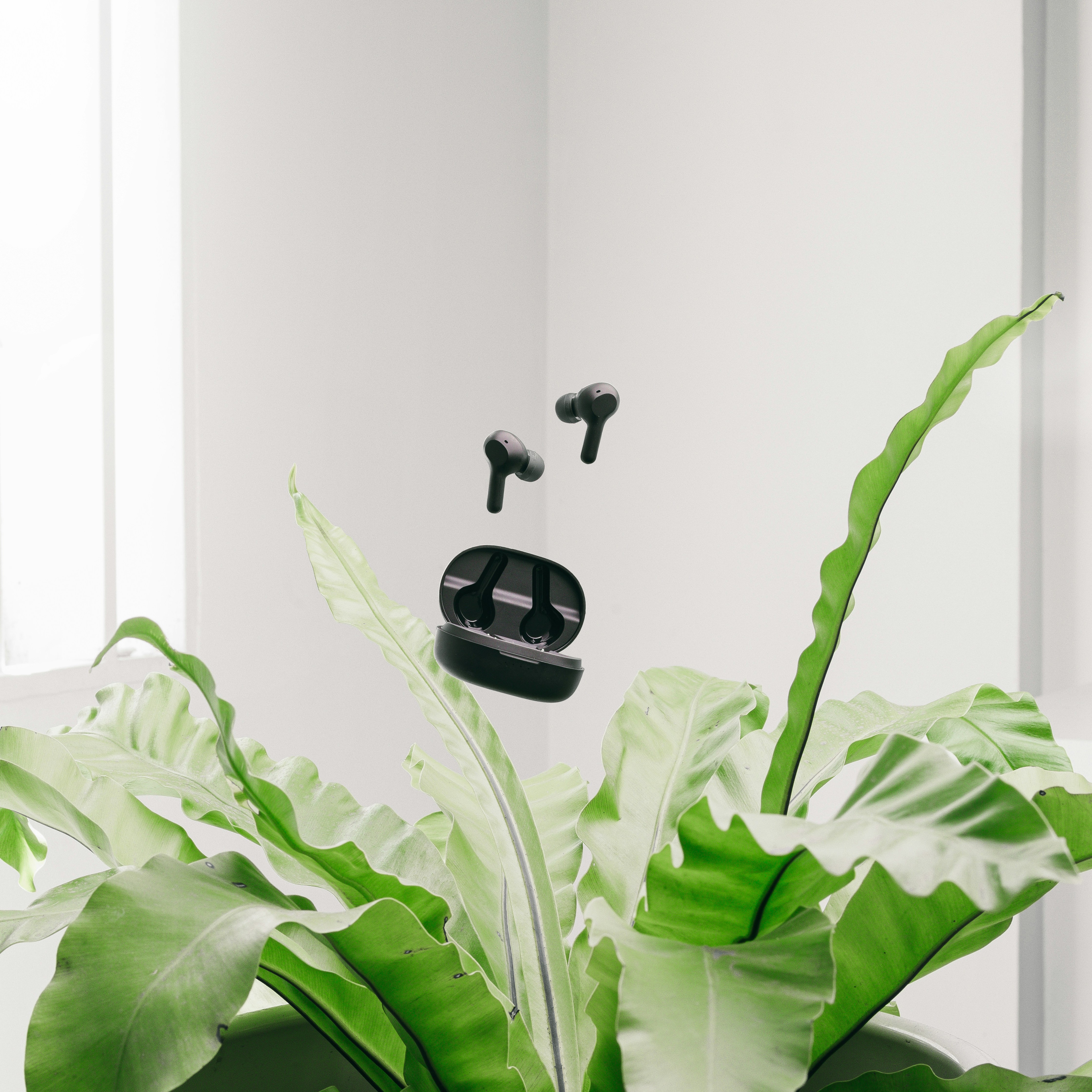 Pendengaran Kamu Dalam Resiko! Earphone ANC Adalah Solusi Dengar Musik Di Volume Aman