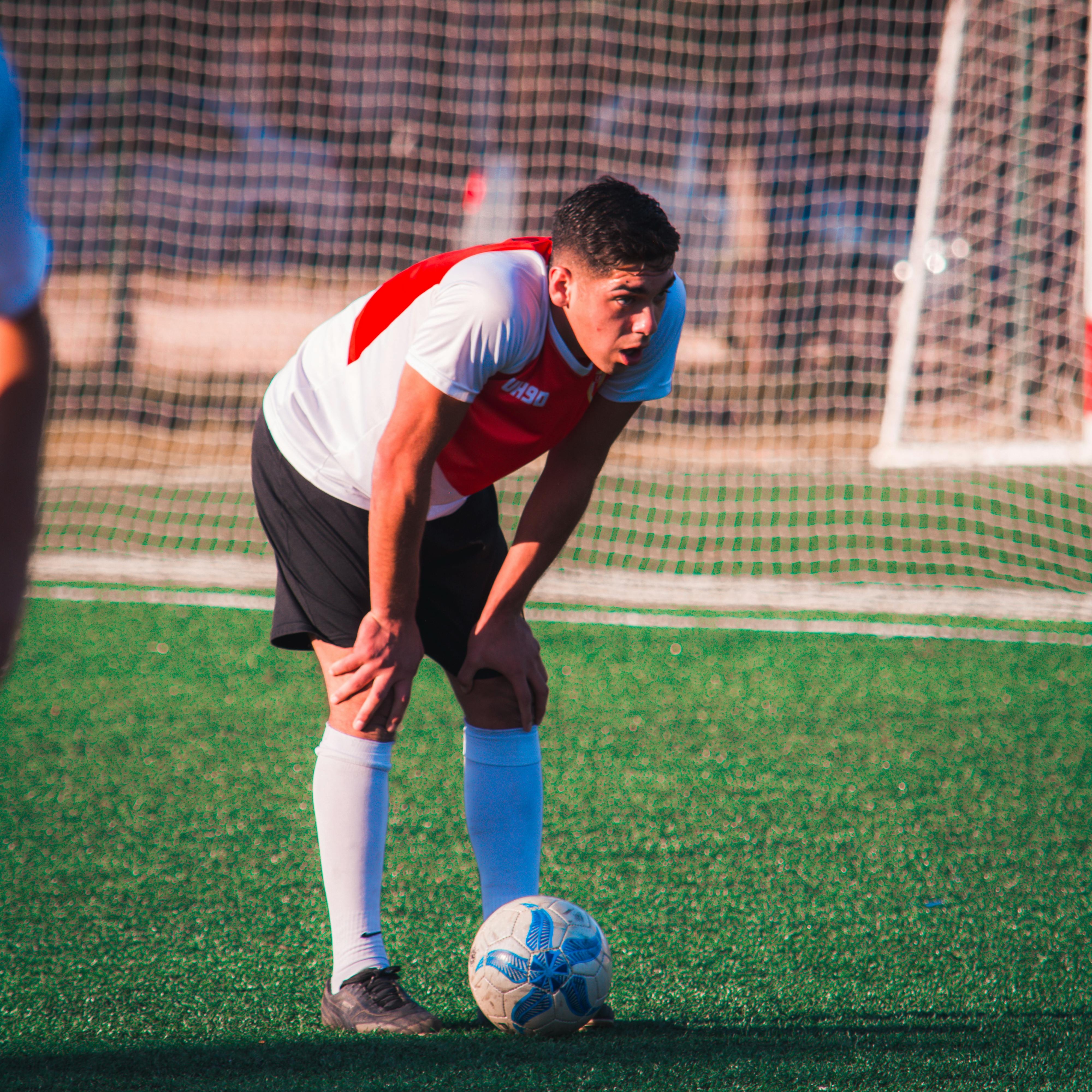 7 Cara Mudah Memilih Bola Sepak Sesuai Kebutuhan
