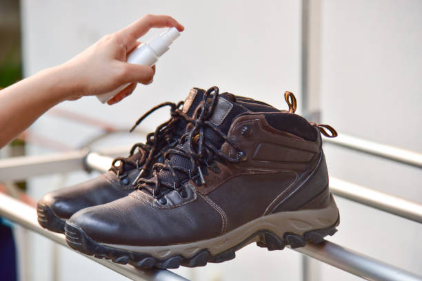Sepatu Bau Bukan Salah Kamu, Tapi Cara Rawatnya yang Perlu Diubah