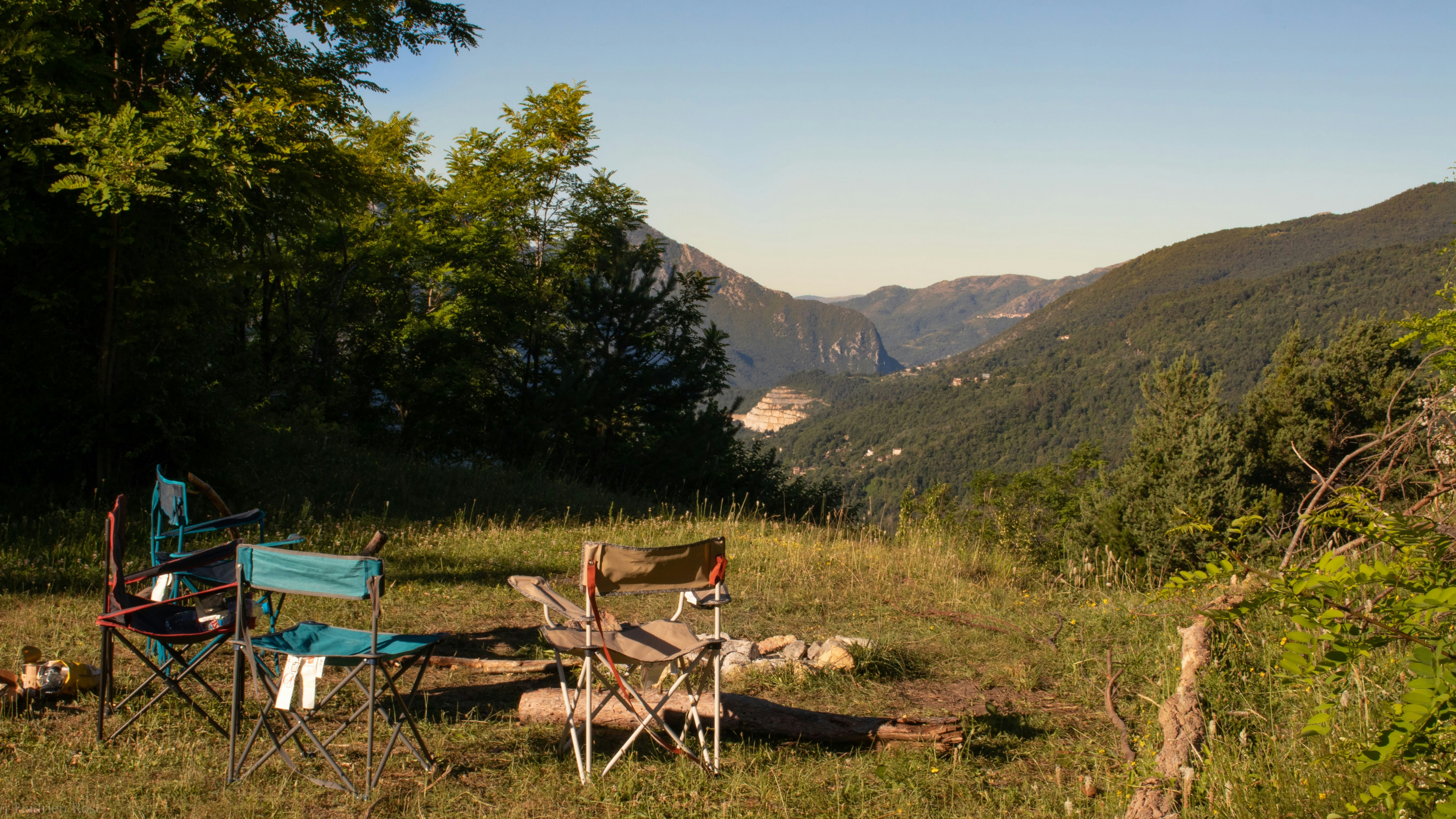 Nyaman Saat Camping? Jangan Lupa Bawa Kursi Lipat Outdoor!