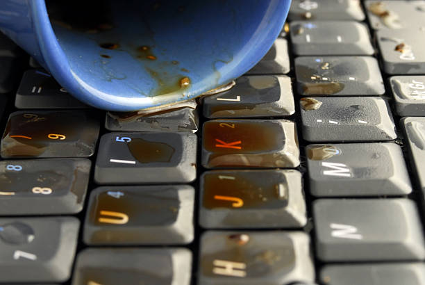 Stop Rusak! Rahasia Keyboard Laptop Bebas Tumpahan Air & Debu
