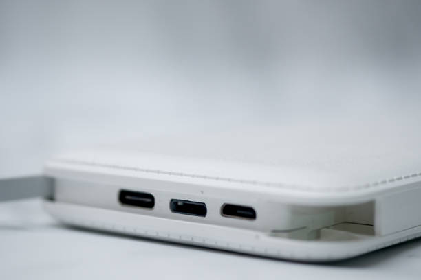 Terlalu Banyak Perangkat yang Perlu Dicas? Powerbank HP Multi-Port Jadi Jawabannya!