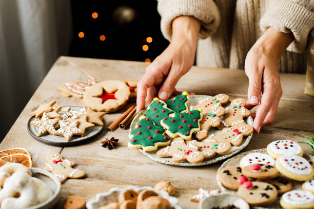 Mudah Membuat Kue Natal Tahun Baru dengan Hand Mixer