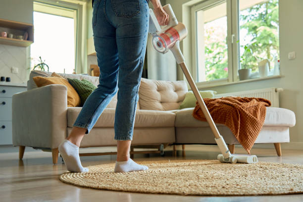 Vacuum Cleaner vs Sapu Biasa, Mana yang Lebih Baik untuk Kebersihan Rumah?