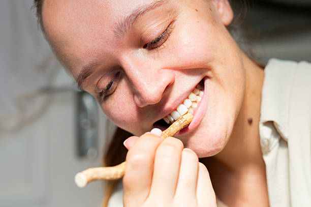 Sikat Gigi dengan Siwak, Punya Banyak Manfaat untuk Kesehatan Mulut