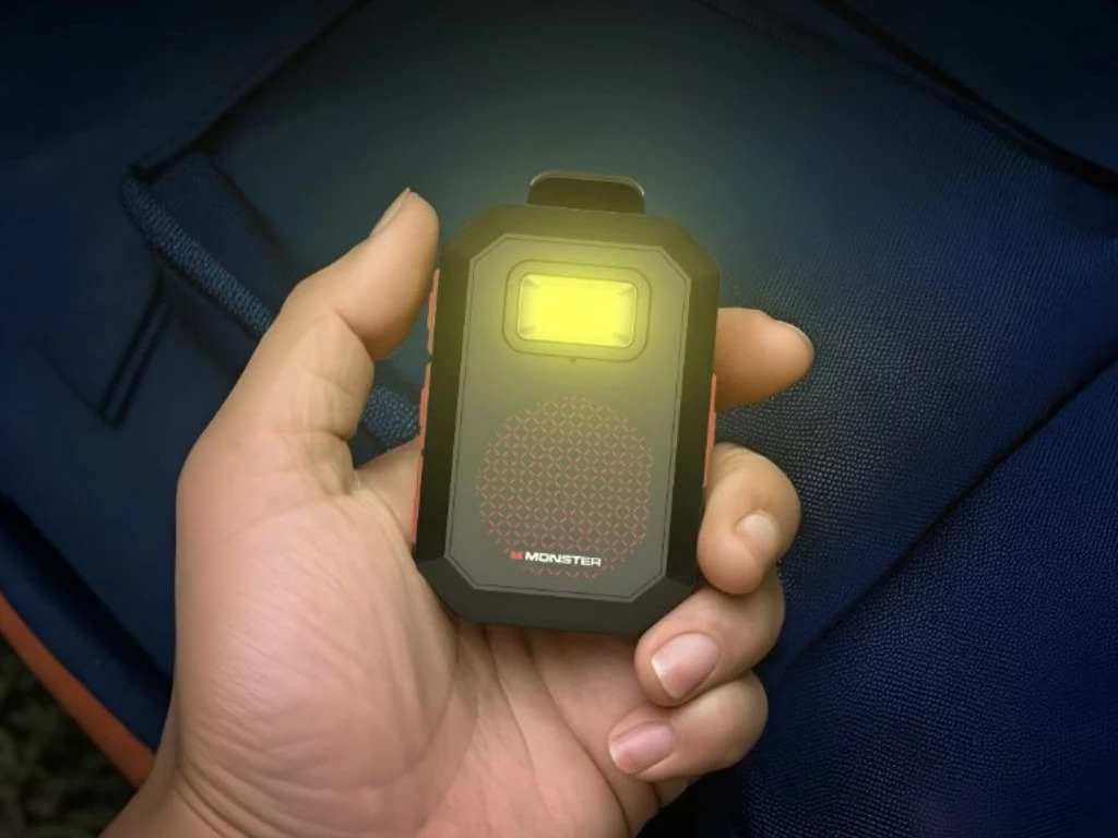 Monster X901 vs Edifier MP85, Mana Speaker Mini Terbaik untuk Kamu?