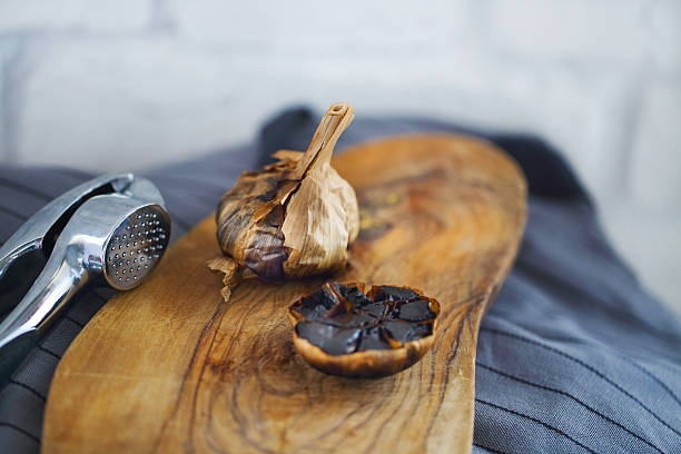 Apa Sebenarnya Manfaat Black Garlic dan Kenapa Banyak Orang Mulai Mencobanya?