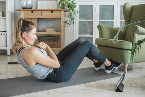 Workout di Rumah Makin Semangat dengan 5 Playlist dan Gadget Pendukung Ini