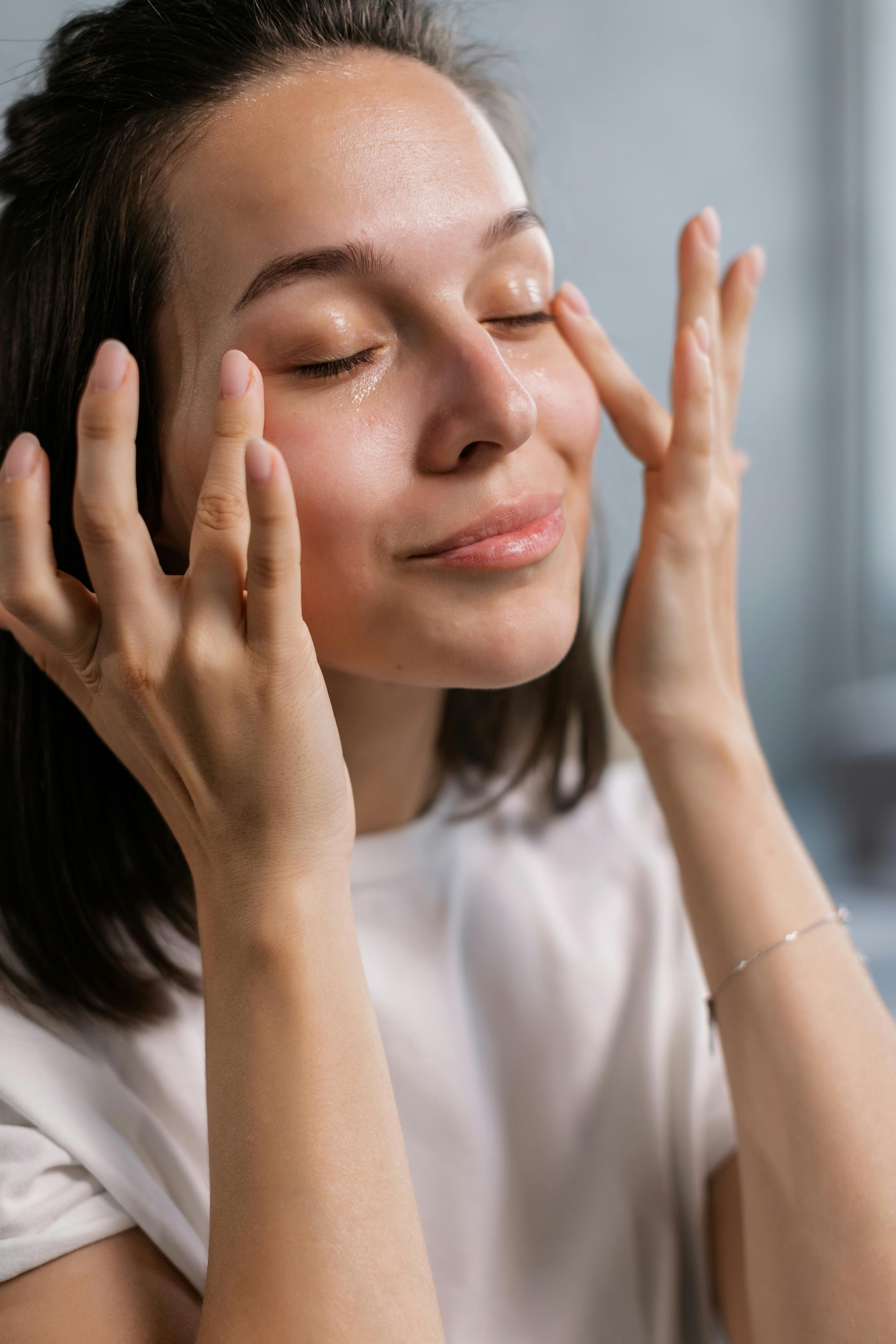 Stop Bingung! Ini Bedanya Sleeping Mask dan Night Cream