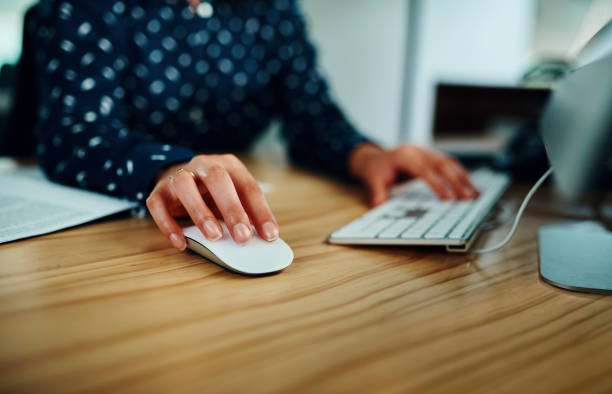 Perbedaan Teknologi Mouse Kabel dan Wireless yang Perlu Kamu Tahu