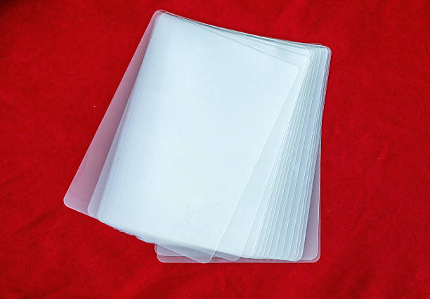 Anti Miring dan Gelembung! Begini Cara Memasang Plastik Laminating Agar Hasilnya Rapi