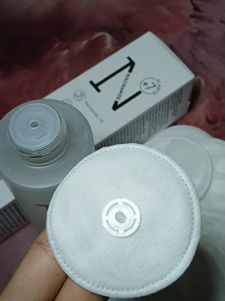 Review Premiere Beaute Luminous White Glow Brightening Essence Toner: Toner Niacinamide untuk Kulit