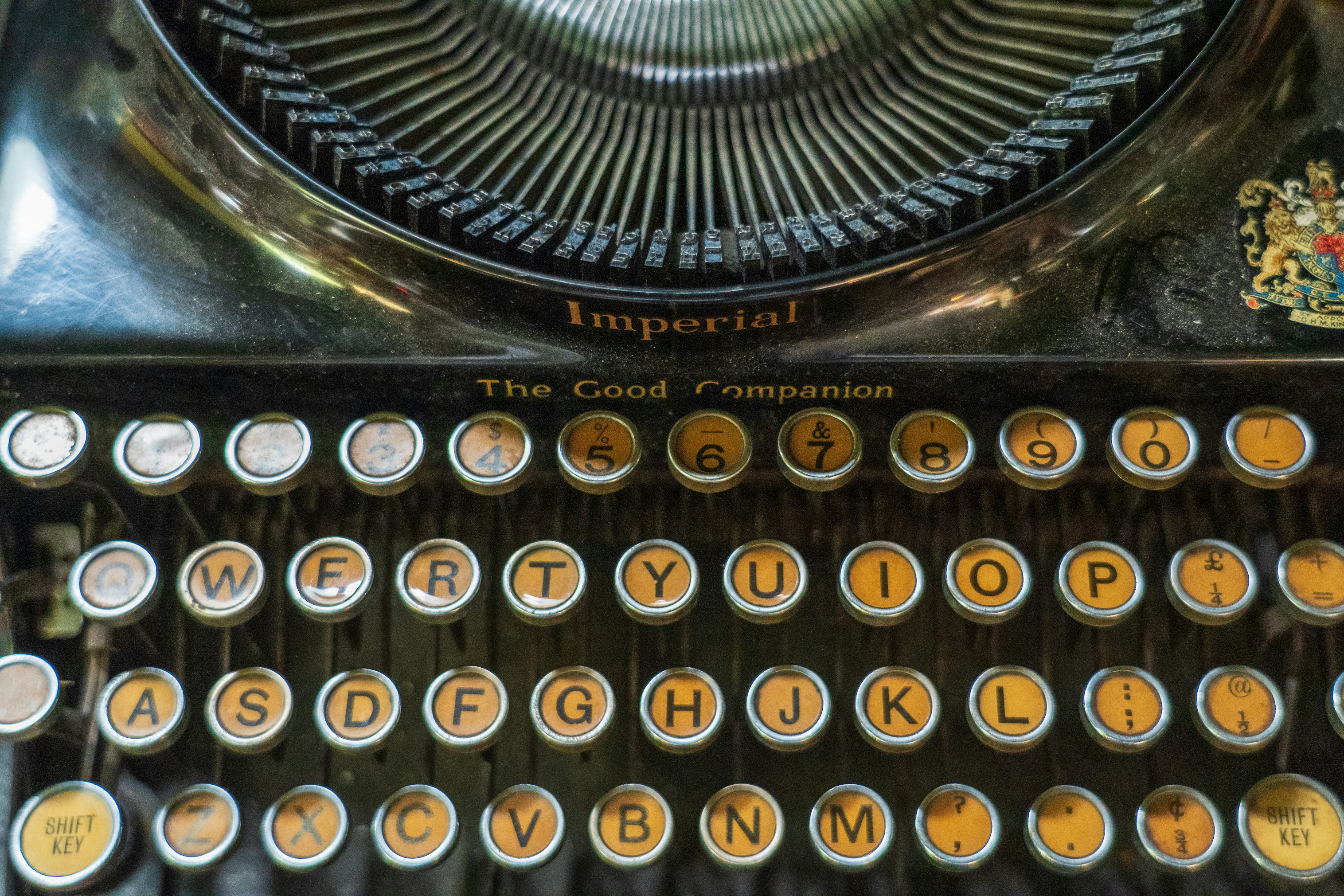 Kenapa Susunan Keyboard QWERTY Masih Dipakai di Tahun 2025?