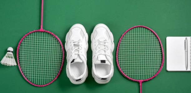 Tips Memilih Sepatu Bulu Tangkis yang Nyaman untuk Main Lama