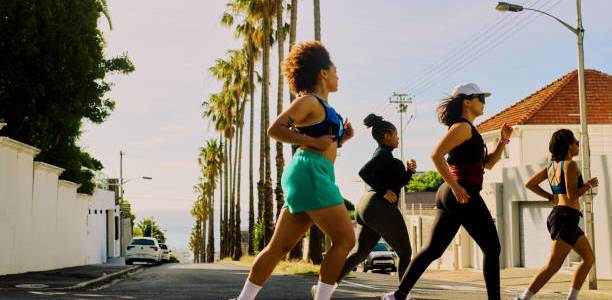 Ide Outfit Olahraga Keren untuk Jogging, Gym, atau Sepedaan, Wajib Dicoba!