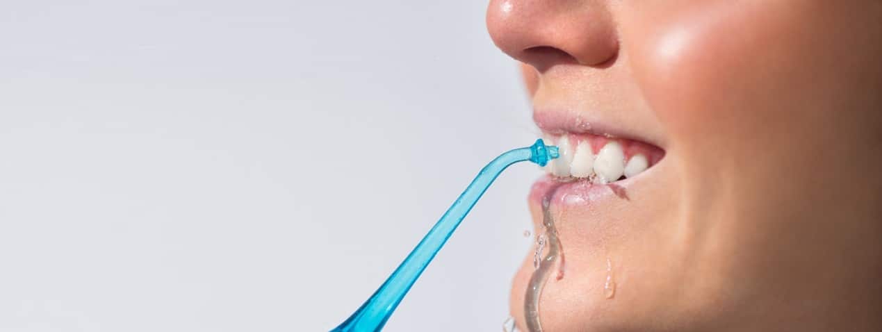 Bukan Cuma Alat Mainan! Ini Manfaat Ajaib Water Floss untuk Mulut Sehatmu