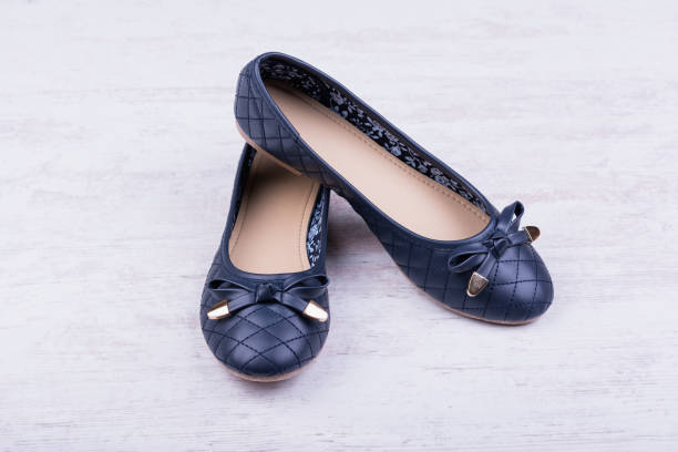 Tips Memilih Flatshoes Wanita Sesuai Bentuk Kaki