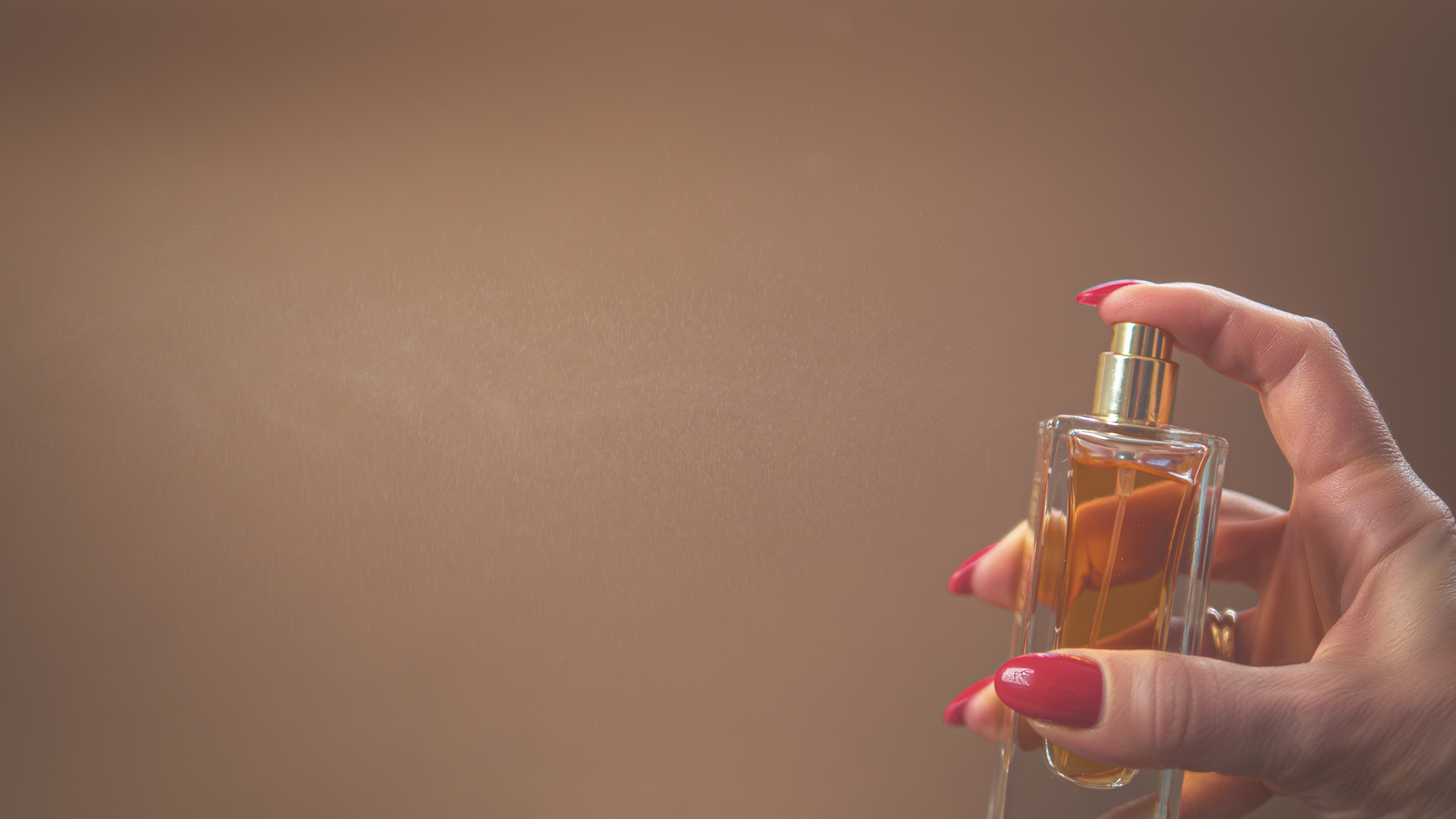 Wangi Parfum Berubah? Ini Penjelasan Ilmiahnya