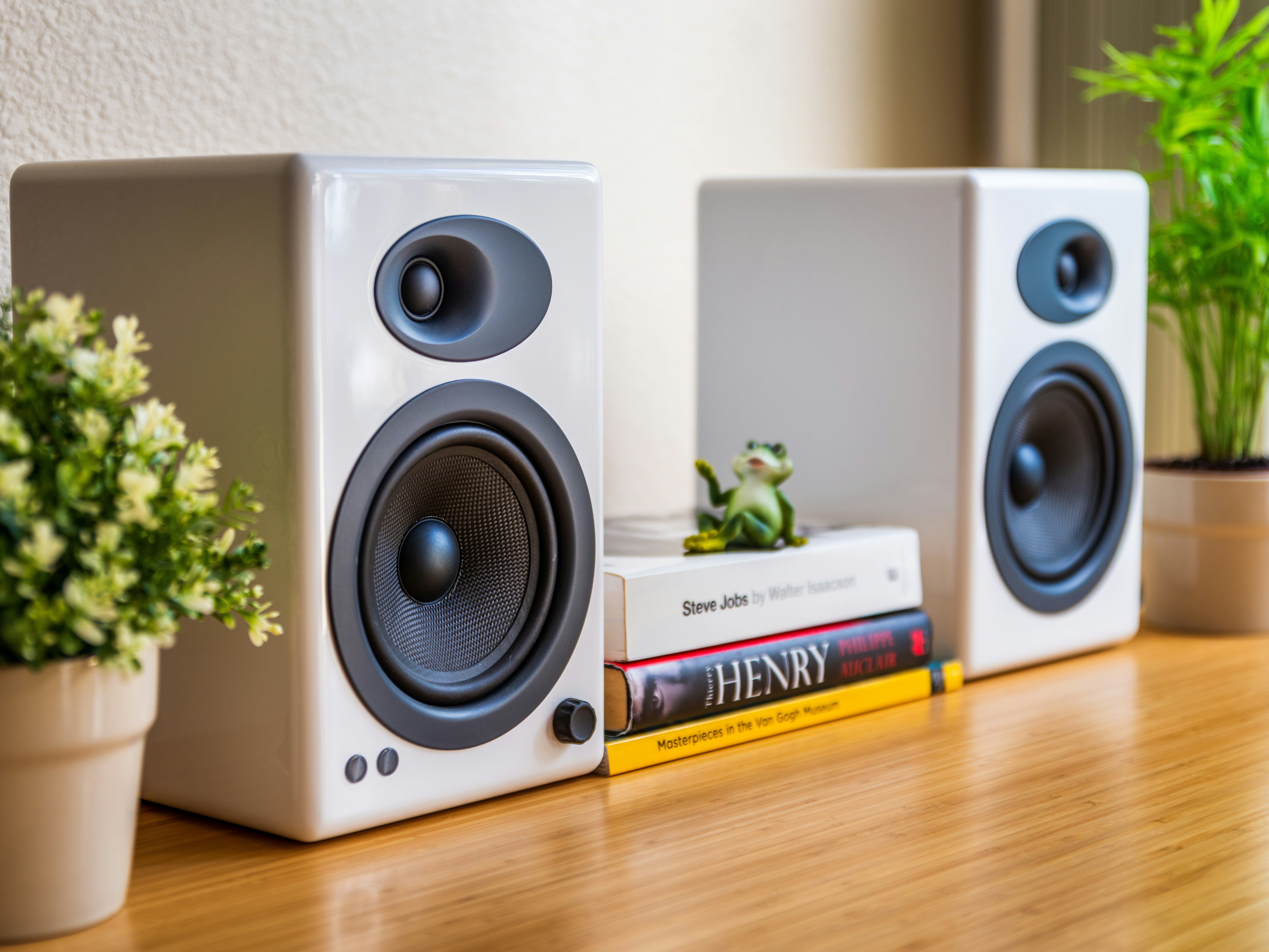 Mana Pilihan Terbaik untuk Audio Anda? Speaker Kabel vs. Speaker Bluetooth?