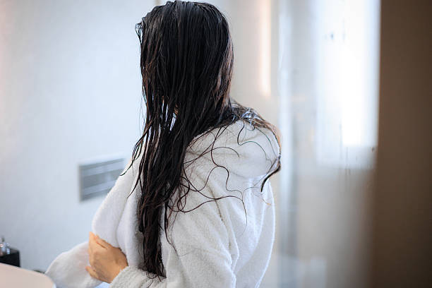 5 Kesalahan Umum Saat Menata Rambut Menggunakan Catokan