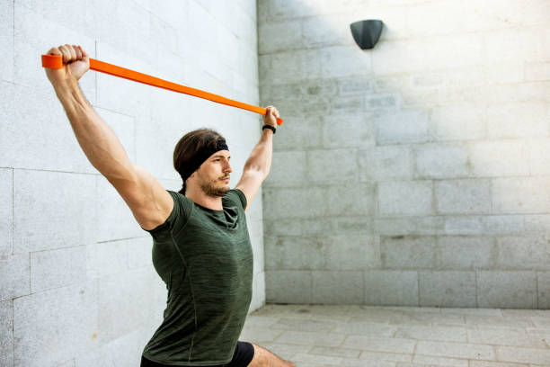 7 Contoh Latihan Full Body Menggunakan Resistance Band