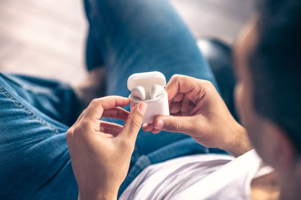 Trik Menghemat Baterai Earphone Wireless Agar Tahan Lebih Lama