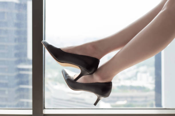 7 Tips Memilih High Heels Sesuai Bentuk Kaki Biar Nggak Lecet dan Pegal