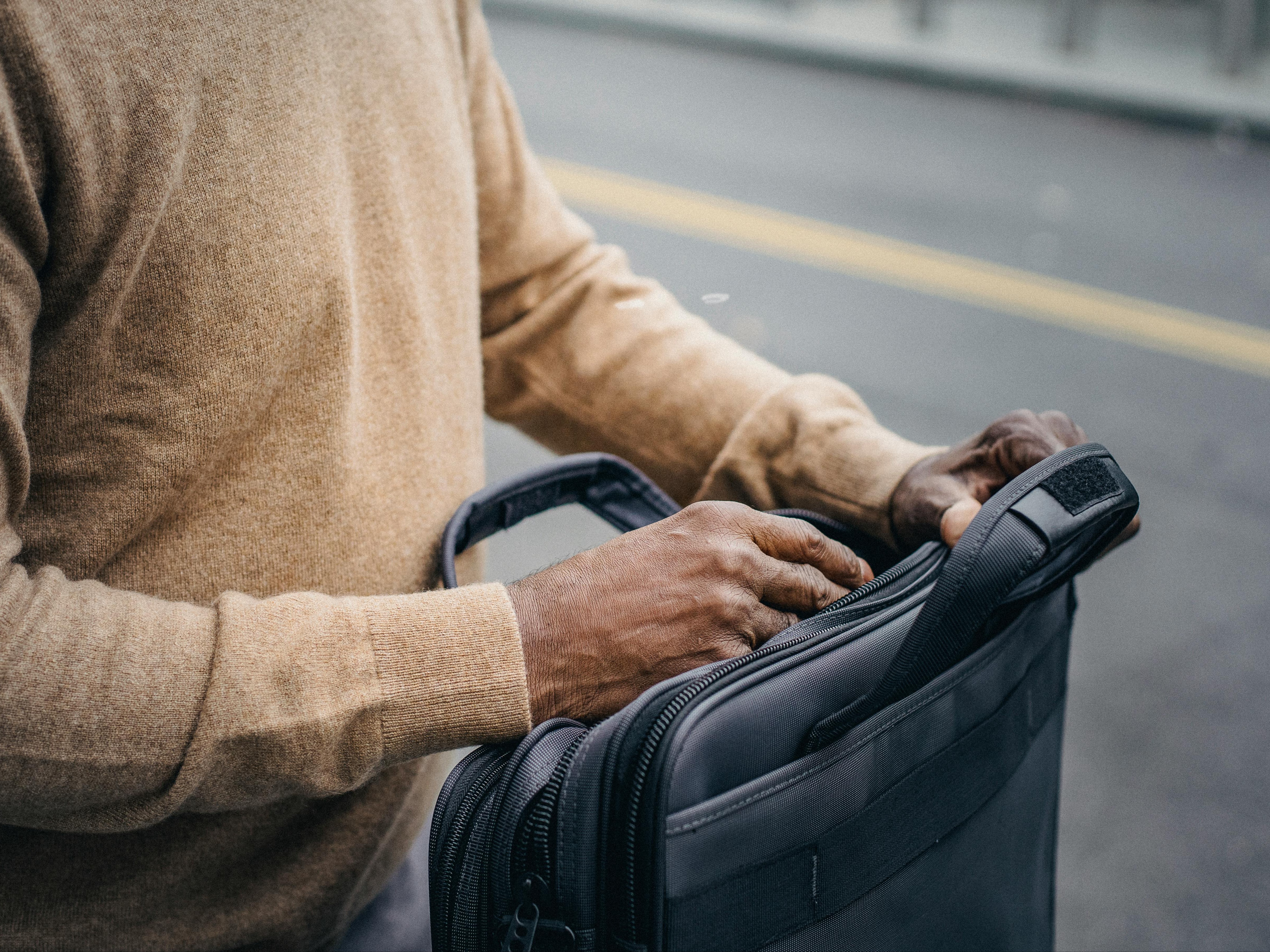 Handbag Wajib Punya untuk Gaya Kece Sehari-hari