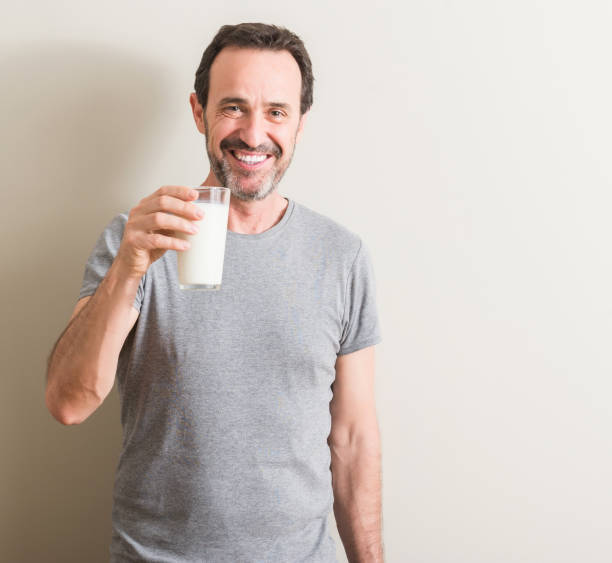 Usia Paruh Baya Apakah Harus Minum Susu Bubuk Dewasa atau Bisa Segala Usia?