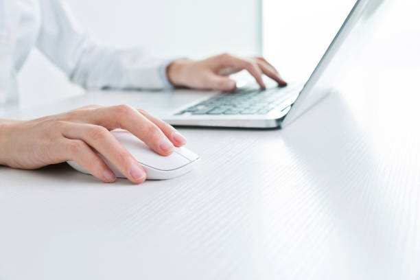 Sering Kerja di Perpustakaan? Pakai Mouse Silent Click Biar Gak Ganggu Orang Lain!