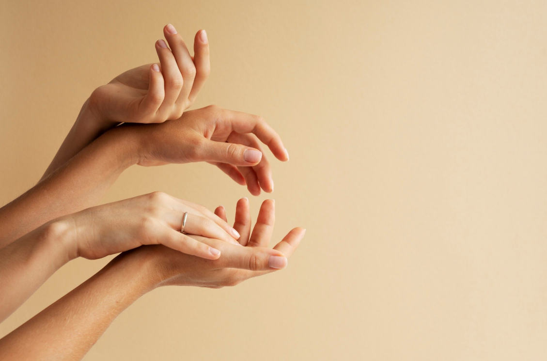 7 Manfaat Memakai Hand Cream dan Rekomendasinya