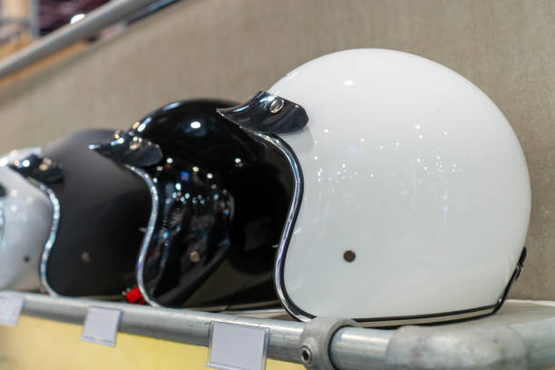 Kenapa Banyak Pengendara Pilih Helm Retro Half Face untuk Harian