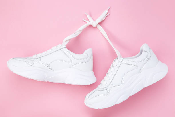 5 Tips Pilih Sneakers Wanita yang Nyaman untuk Dipakai Seharian
