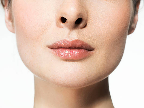 4 Fakta Lip Serum yang Bantu Bikin Bibir Sehat dan Lembap
