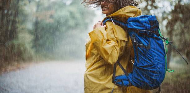 Awas Keliru! Kenali Perbedaan Tas Waterproof dan Tas Water Resistant Biar Gak Salah Beli