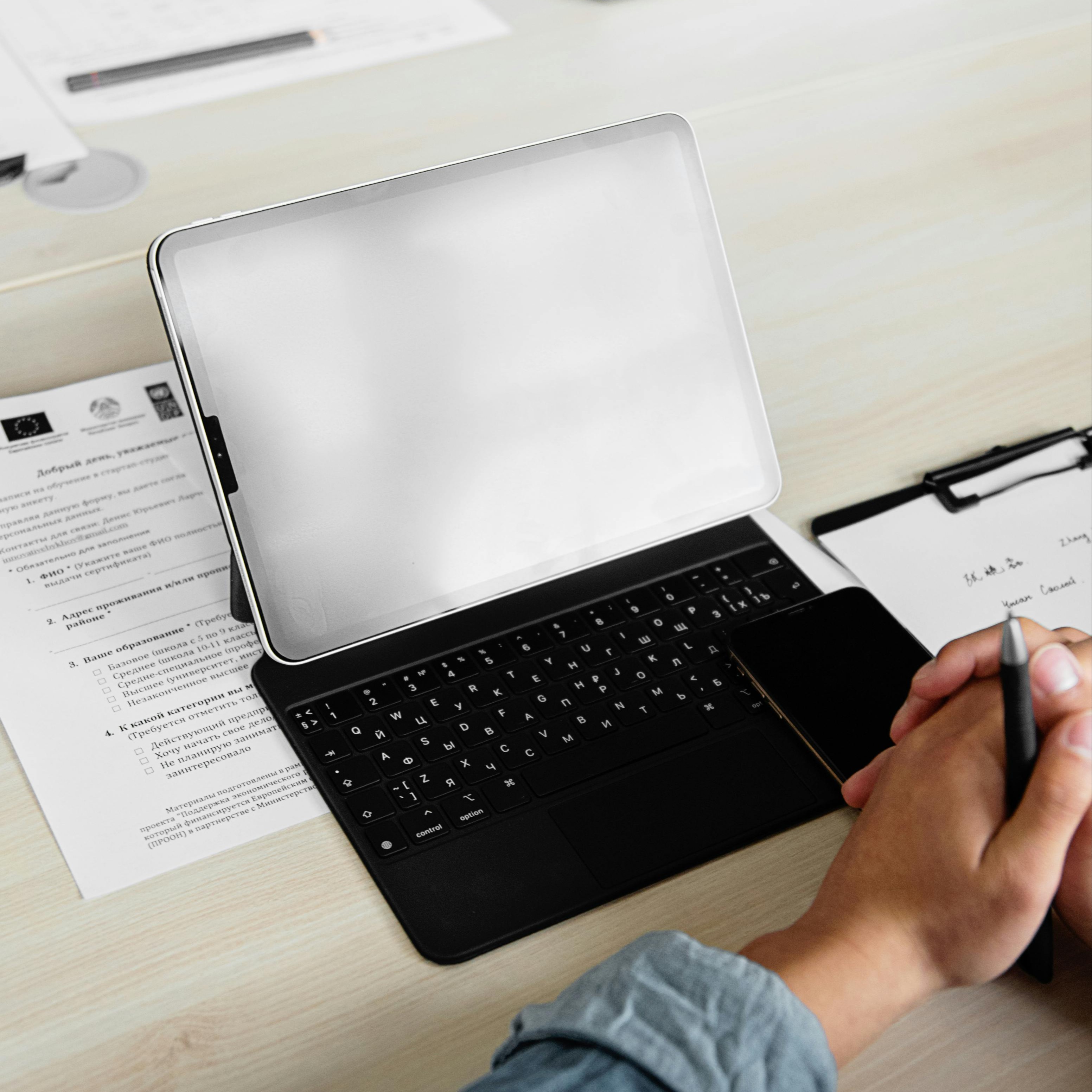 Si Pengguna Tablet Pasti Senang! 3 Aksesori Ini Bikin Kerja Maksimal