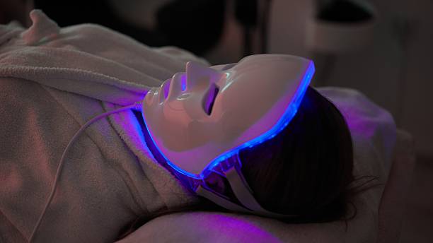 5 Hal yang Wajib Kamu Tahu Sebelum Beli Masker LED yang Bisa Bikin Wajah Jadi Lebih Glowing