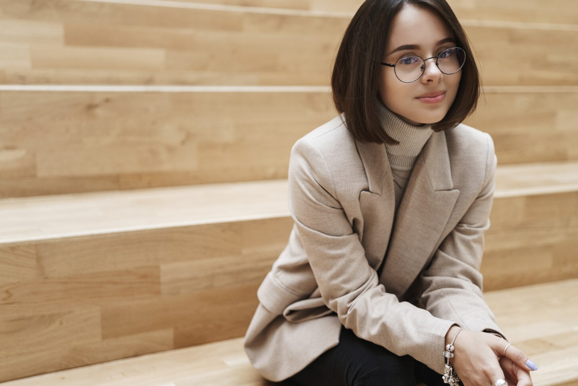 Jangan Ngaku Pecinta Fashion Kalau Belum Punya 4 Jenis Outer Wanita Ini!