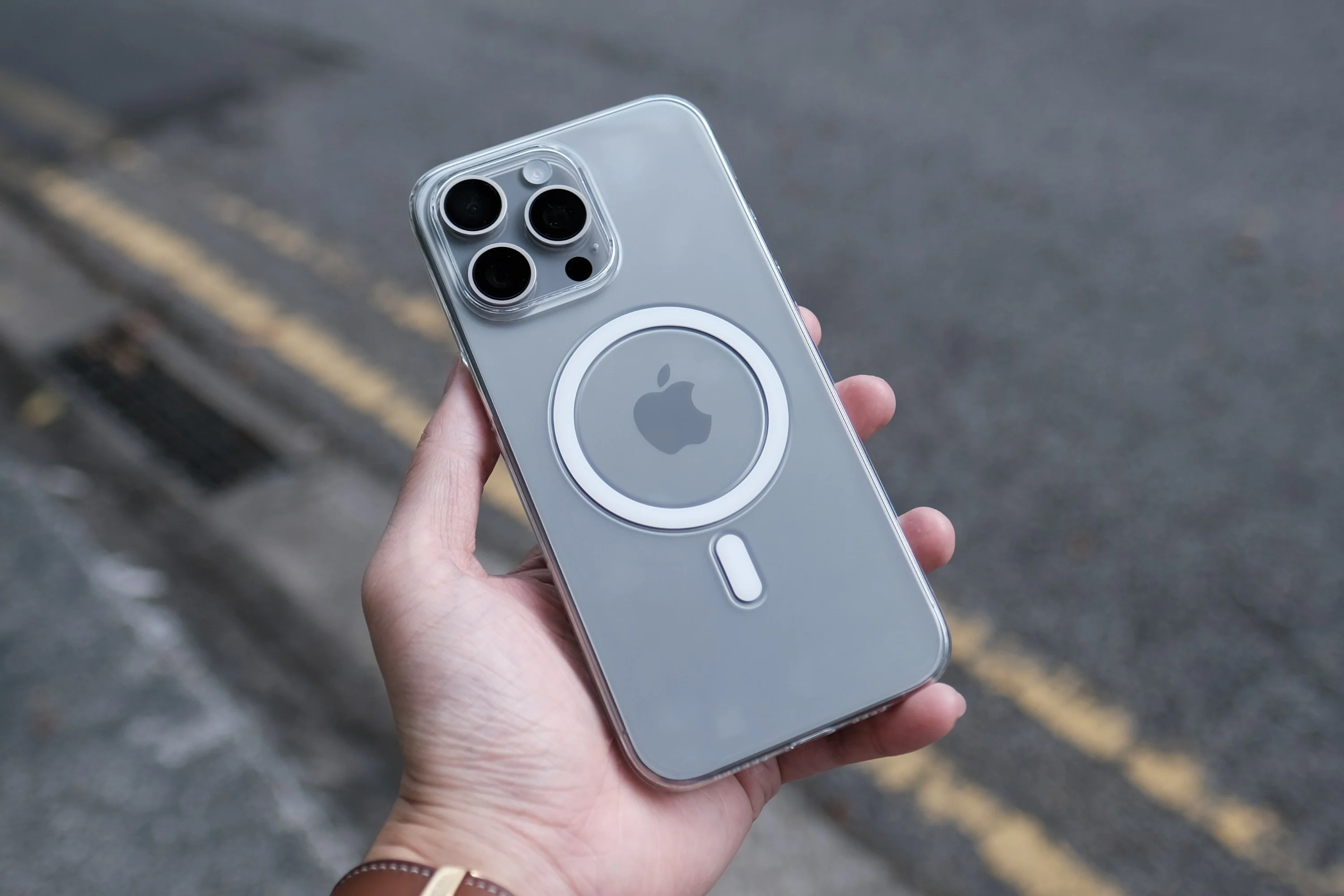 iPhone 17 is Here! Jangan Sampai Lecet, Pilih Case dan Tempered Glass Terbaik!