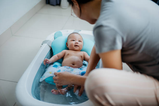 Tips Memilih Baby Bathtub yang Aman untuk Tulang Punggung Bayi