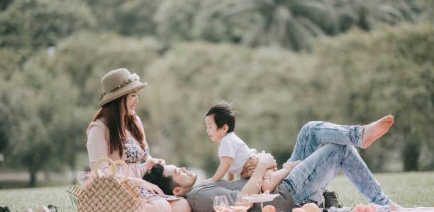 Mau Piknik Bareng Orang Tersayang? Ini 5 Barang Wajib Biar Momenmu Makin Seru!