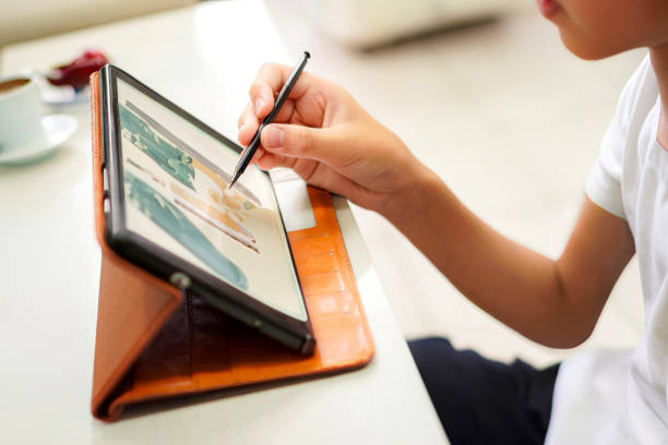 5 Aksesoris Tablet Terbaik yang Wajib Kamu Miliki, Biar Pemakaiannya Makin Maksimal!