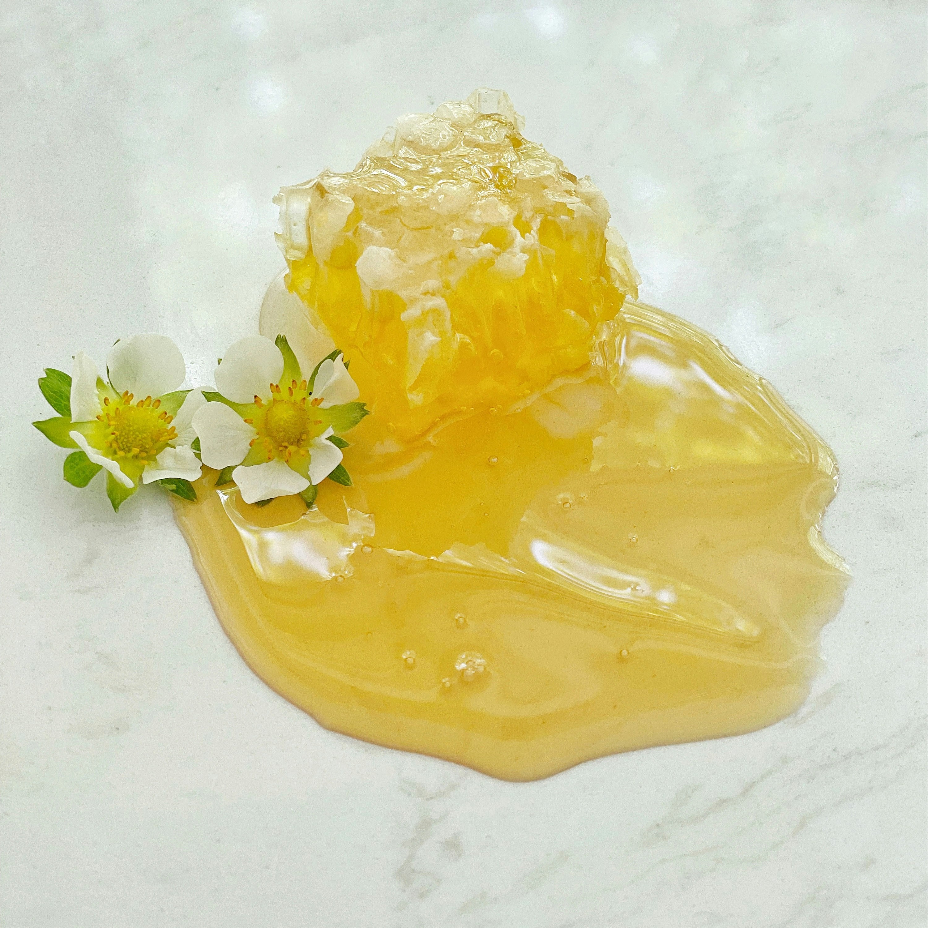 Lebih dari Madu! Manfaat Propolis untuk Kulit Cantik Alami