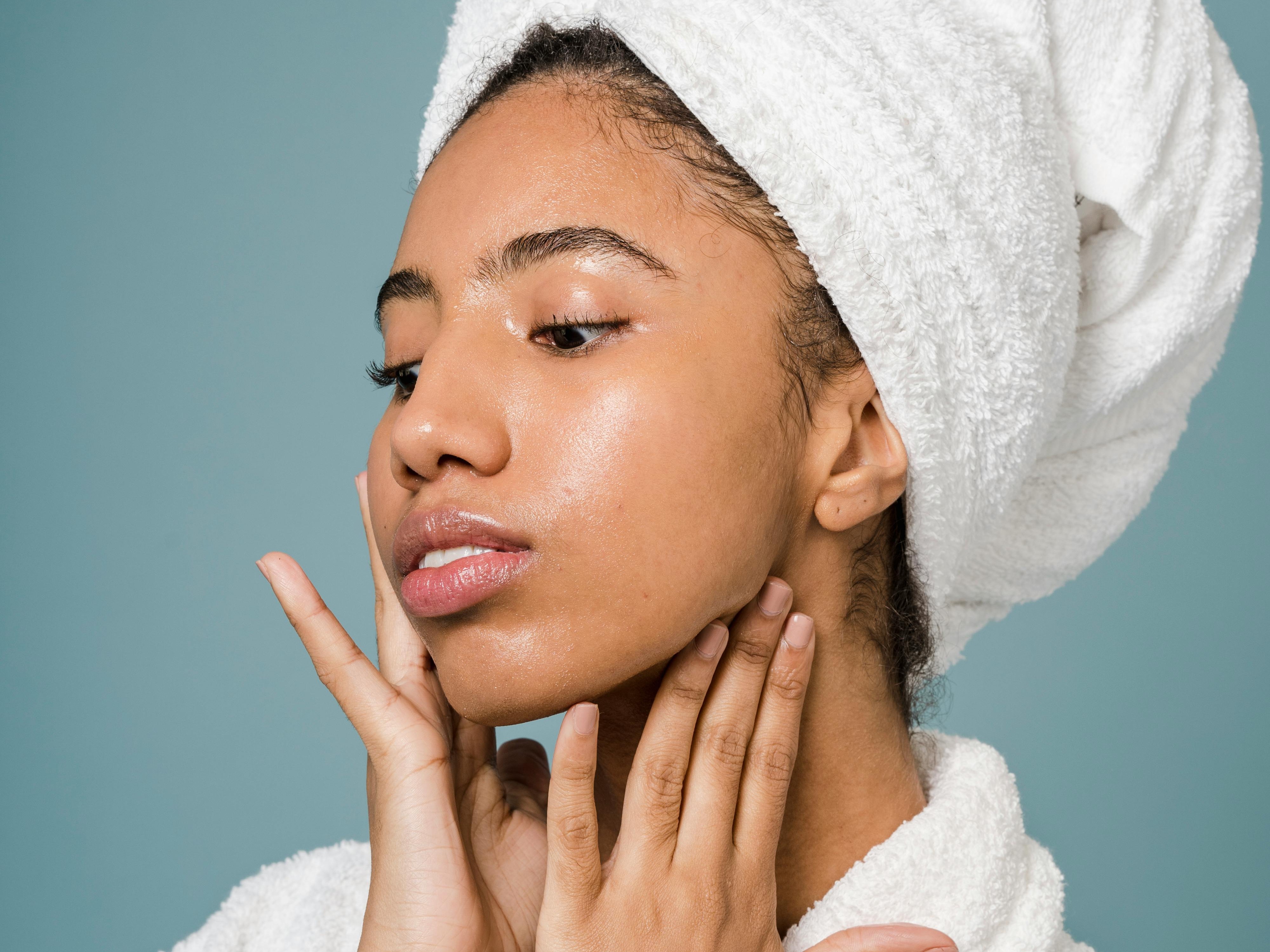Ingin Kulit Glowing? Retinol Jadi Sahabat Wajib