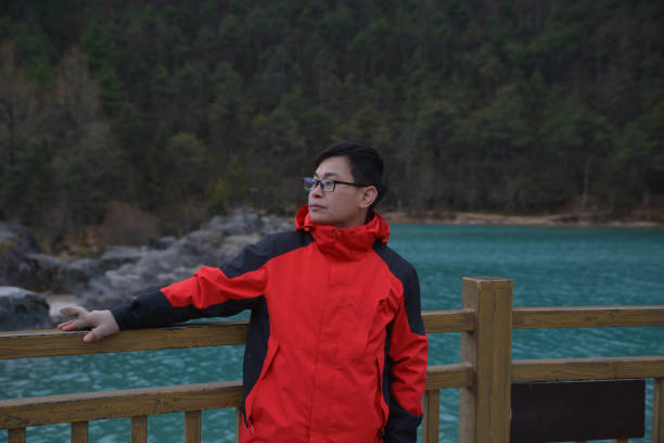 Angin Dingin Ganggu Aktivitas Outdoor? Gunakan Jaket Outdoor Anti Angin!