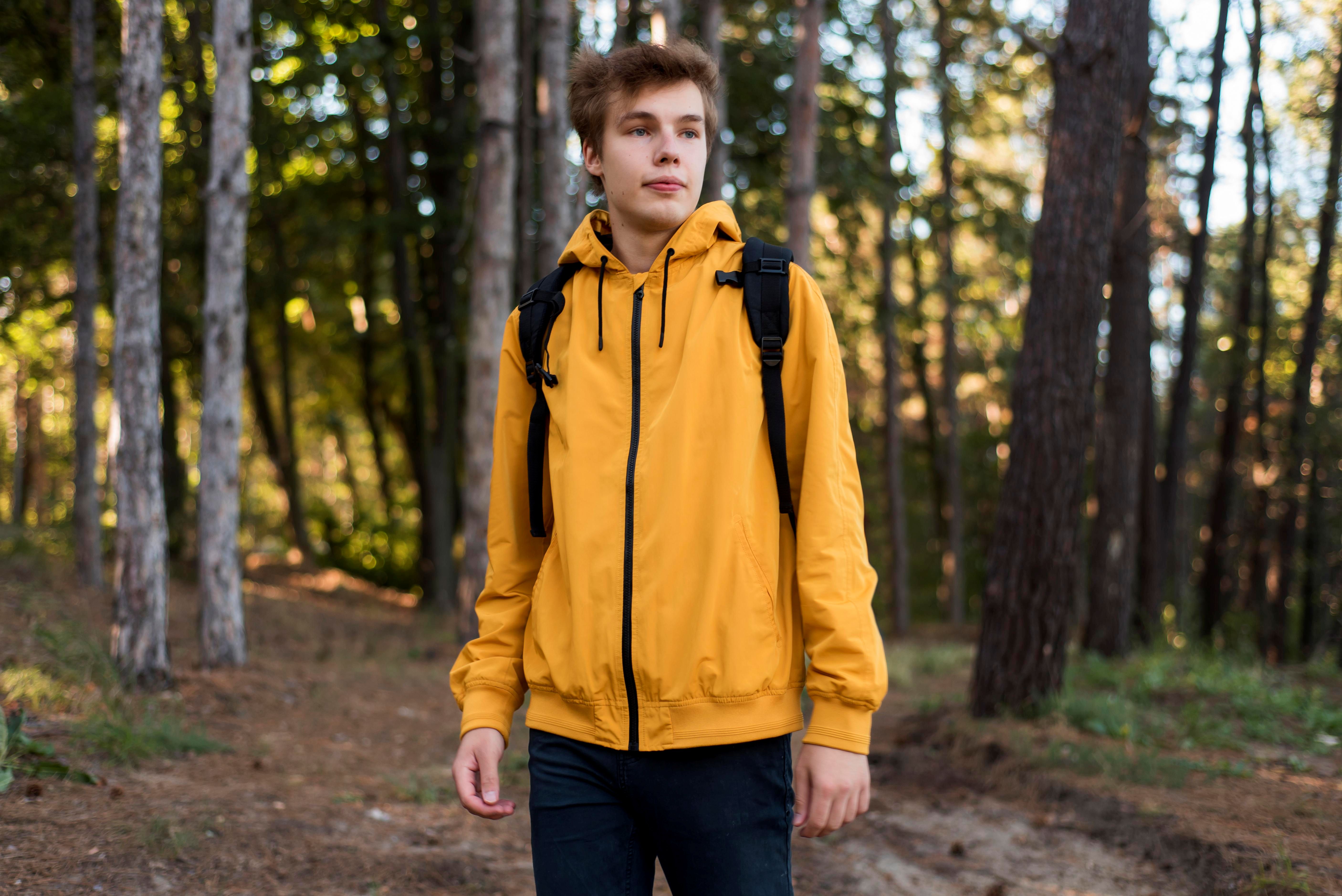 4 Keunggulan Jaket Windbreaker Beserta Rekomendasinya