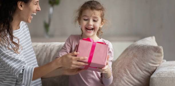 5 Ide Hadiah yang Cocok untuk Anak Usia 6–12 Tahun