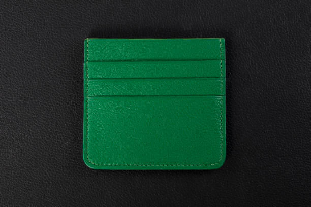 7 Alasan Card Holder Jadi Pilihan Kado yang Elegan dan Bermanfaat